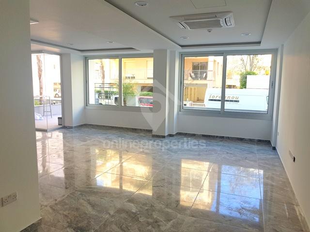 To change image, hover mouse over thumbnails below