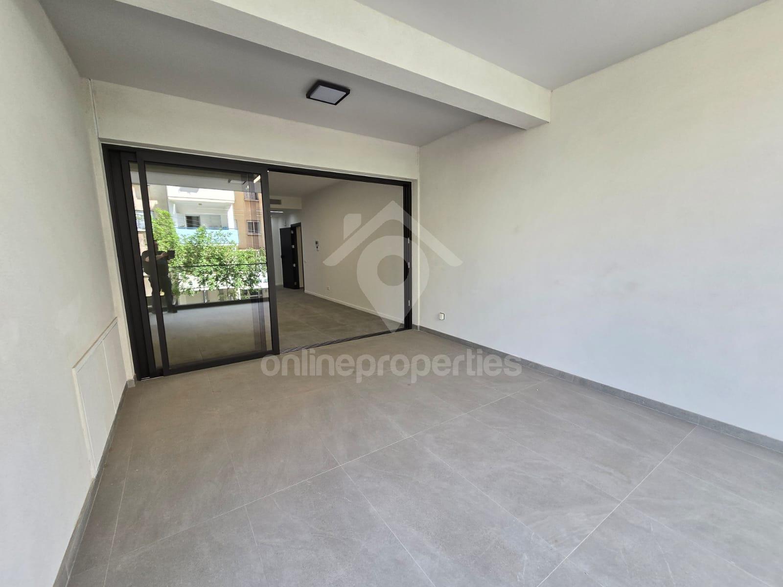 To change image, hover mouse over thumbnails below