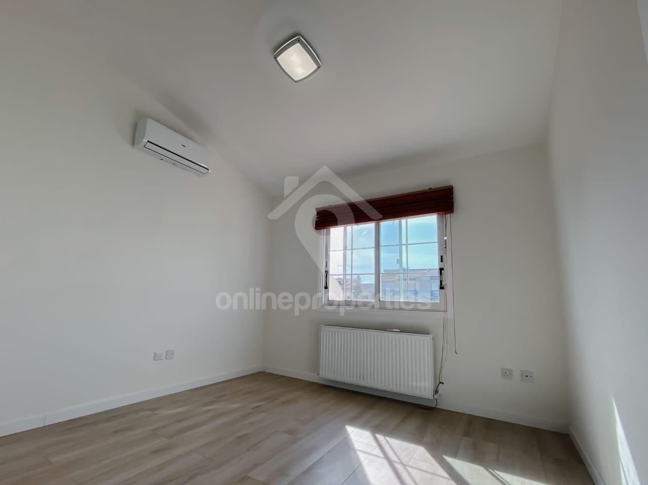 To change image, hover mouse over thumbnails below