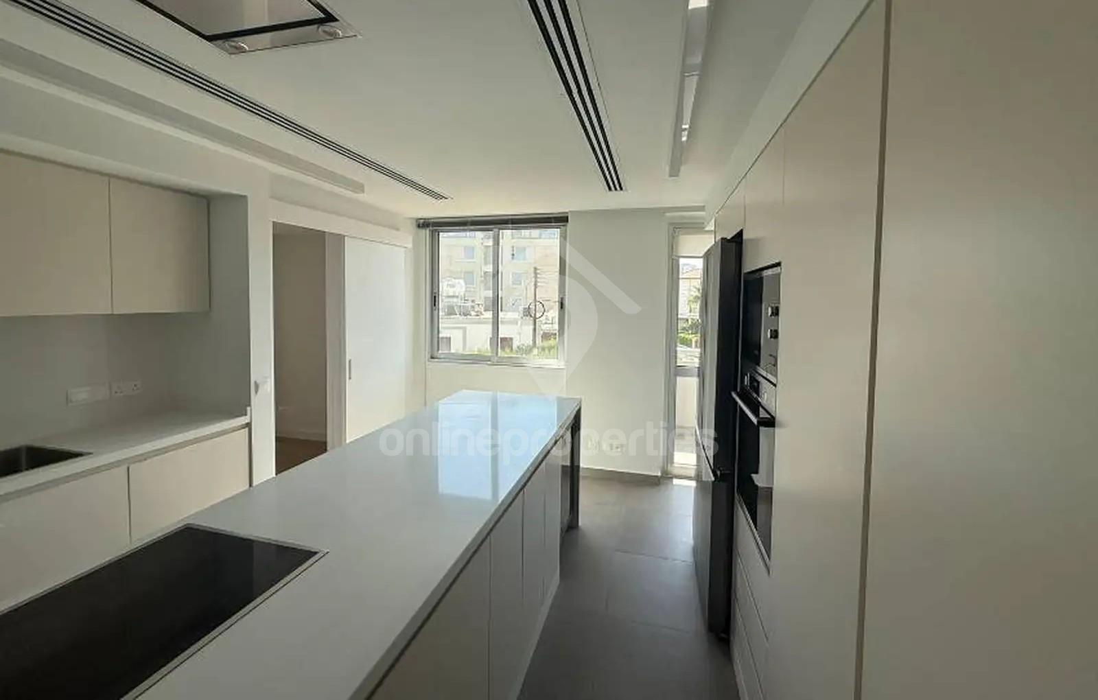 To change image, hover mouse over thumbnails below