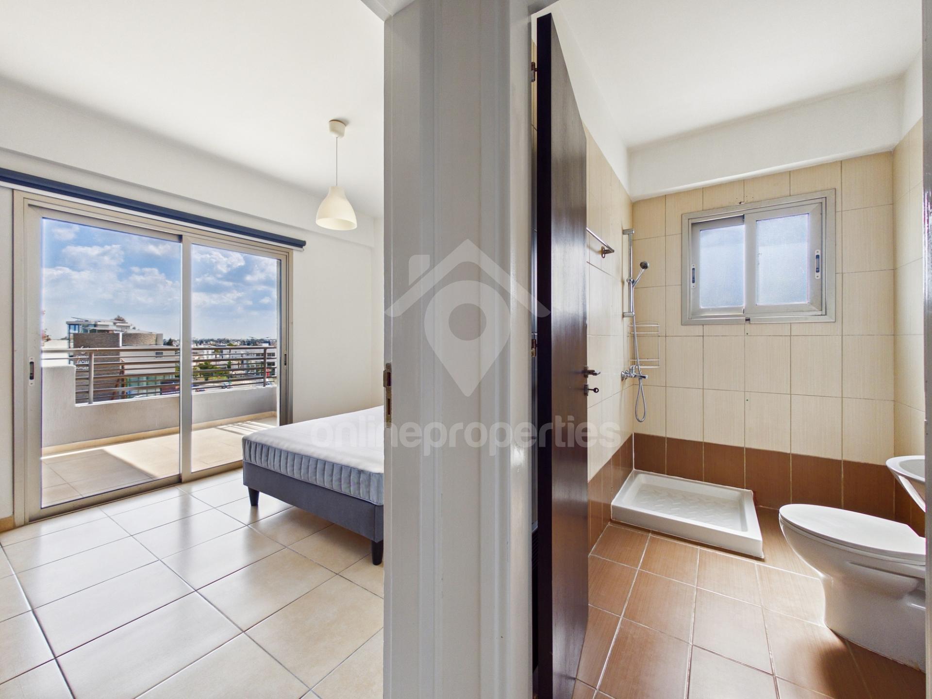 To change image, hover mouse over thumbnails below